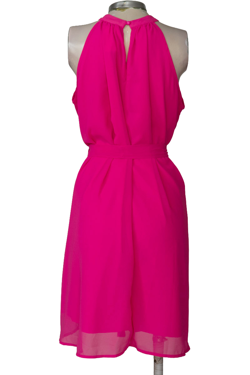 Vestido / Enterizo color Fucsia - Closeando