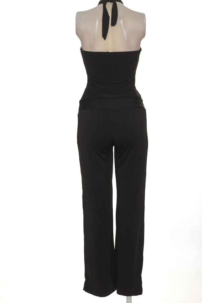 Vestido / Enterizo color Negro - Closeando