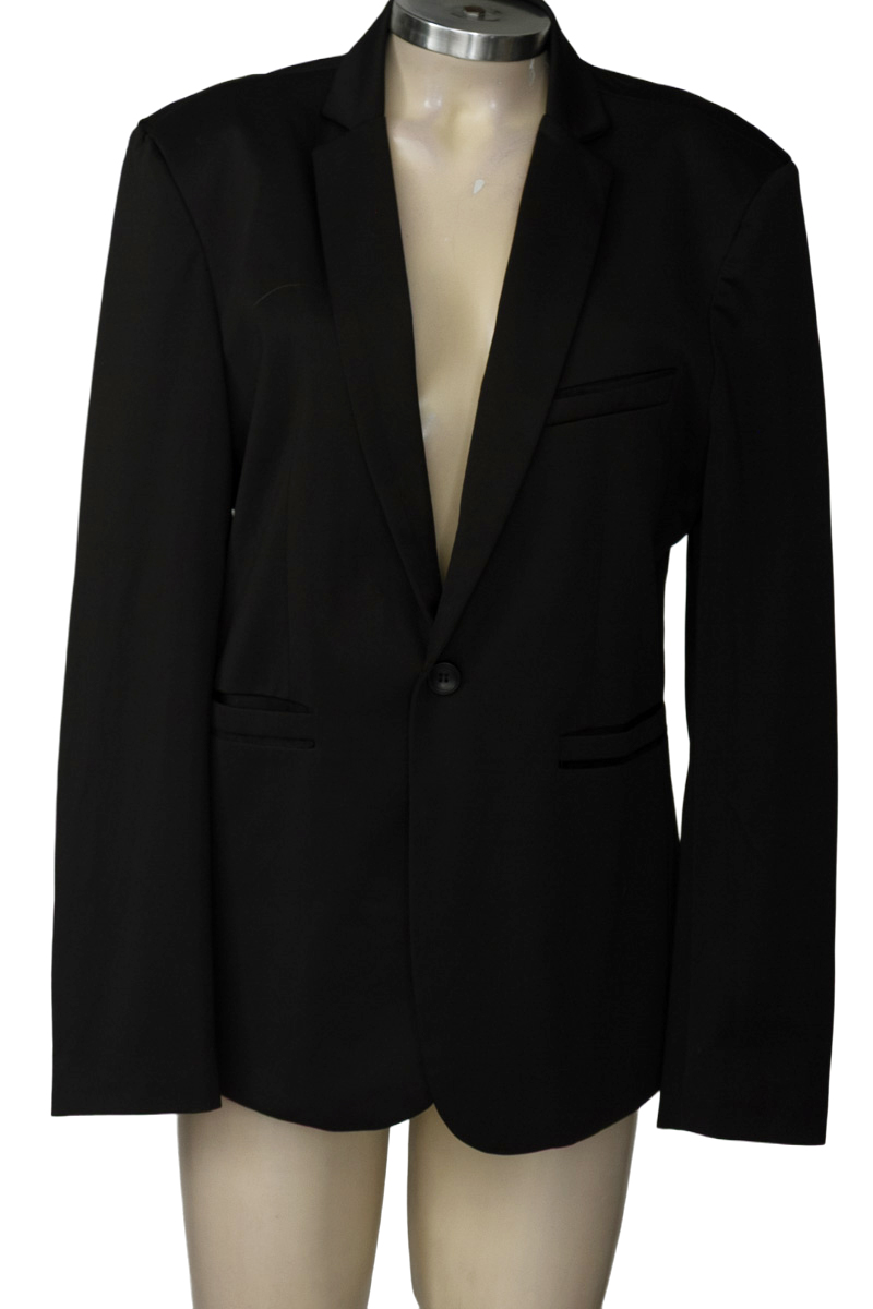 Chaqueta / Abrigo color Negro - Closeando
