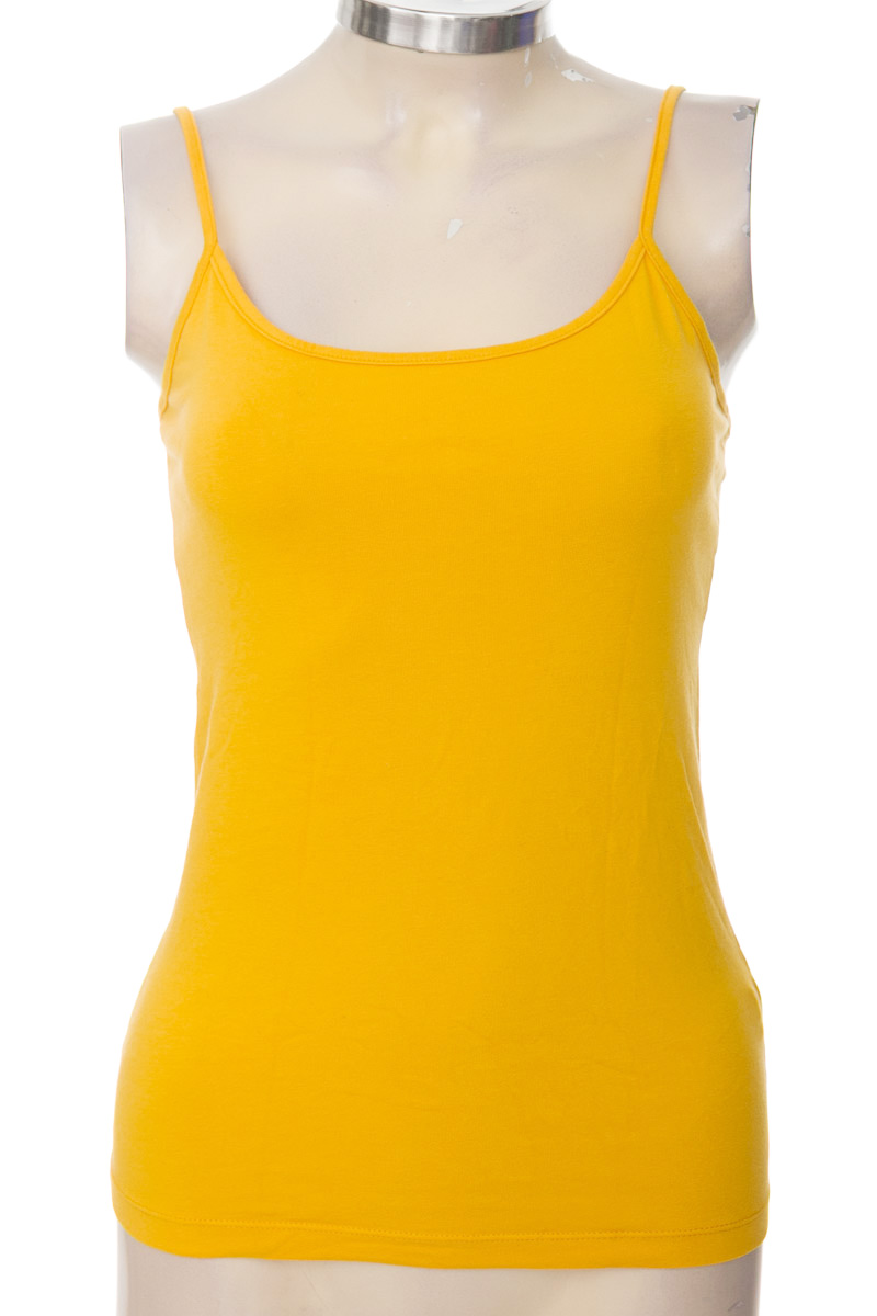 Top / Camiseta color Amarillo - Arkitect