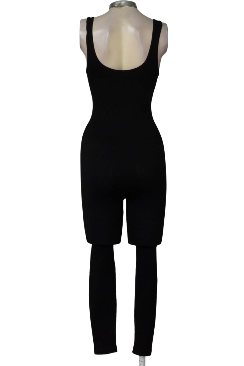 Vestido / Enterizo color Negro - Closeando