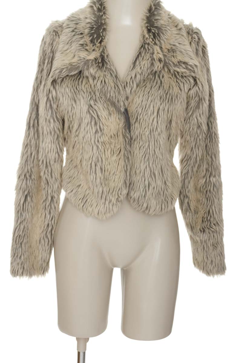 Chaqueta / Abrigo color Beige - Closeando