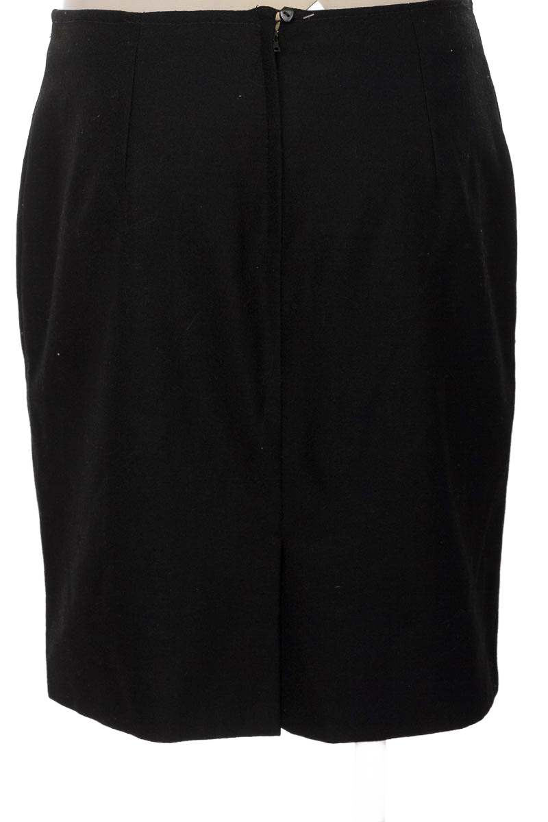 Falda color Negro - Closeando