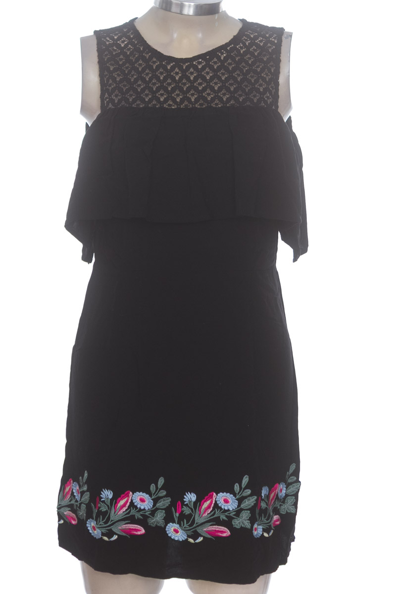 Vestido / Enterizo color Negro - Basement