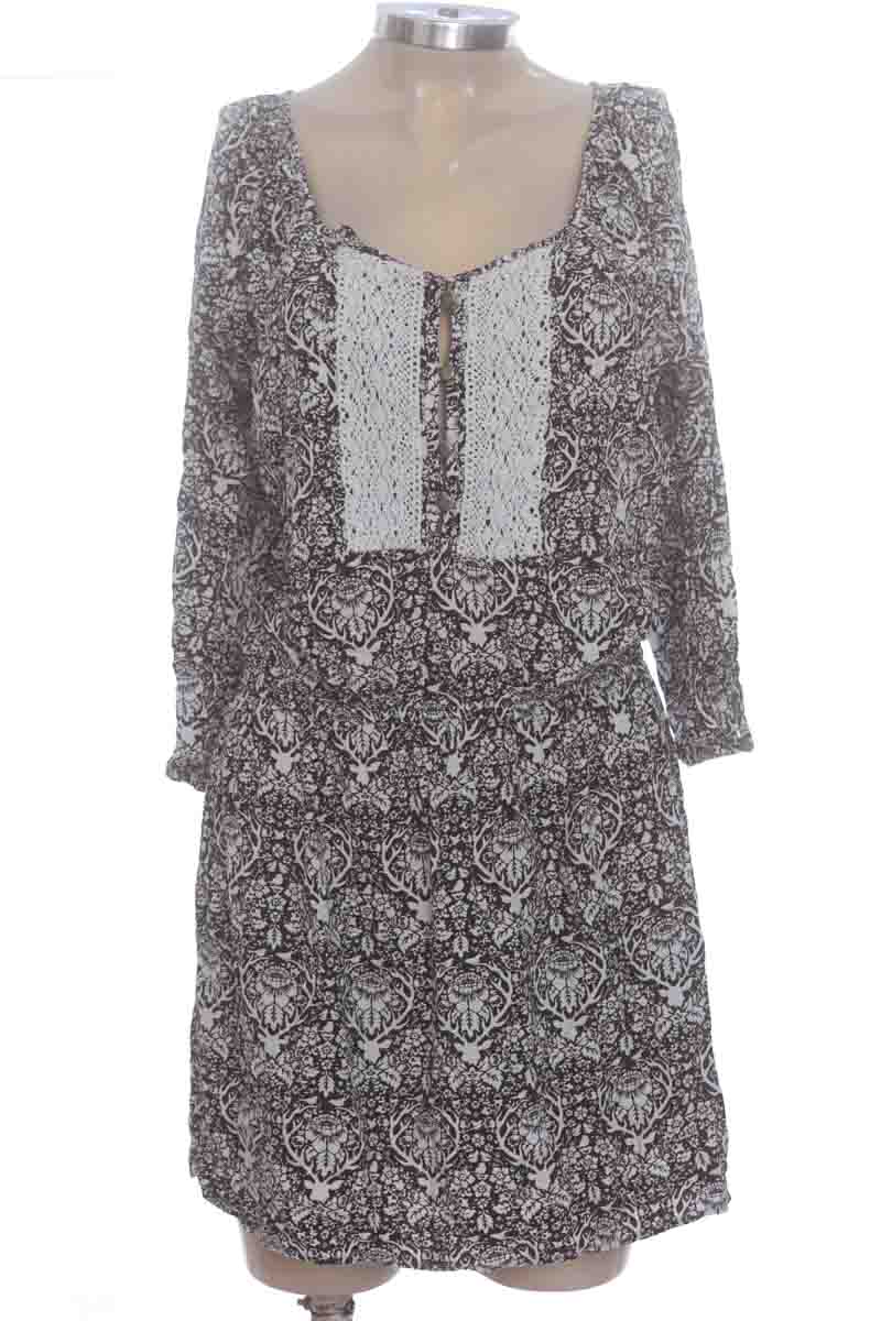 Vestido / Enterizo color Negro - Closeando