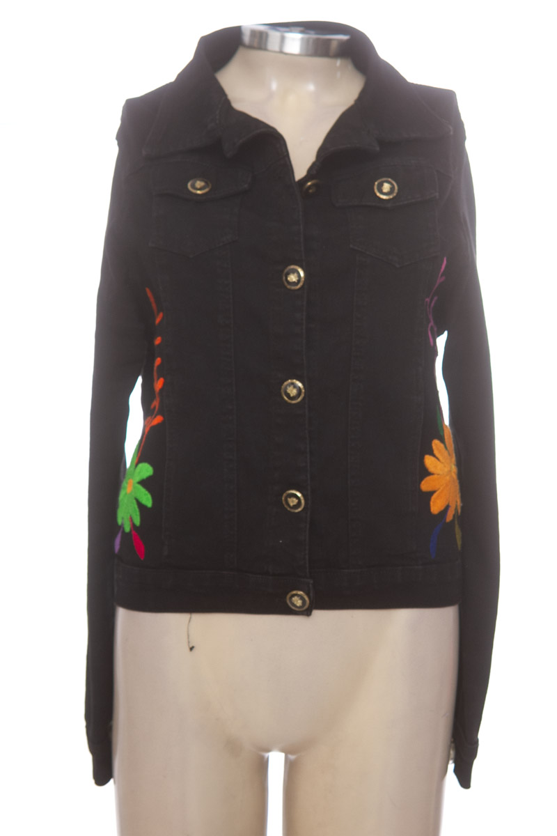 Chaqueta / Abrigo color Negro - Jorely fashion