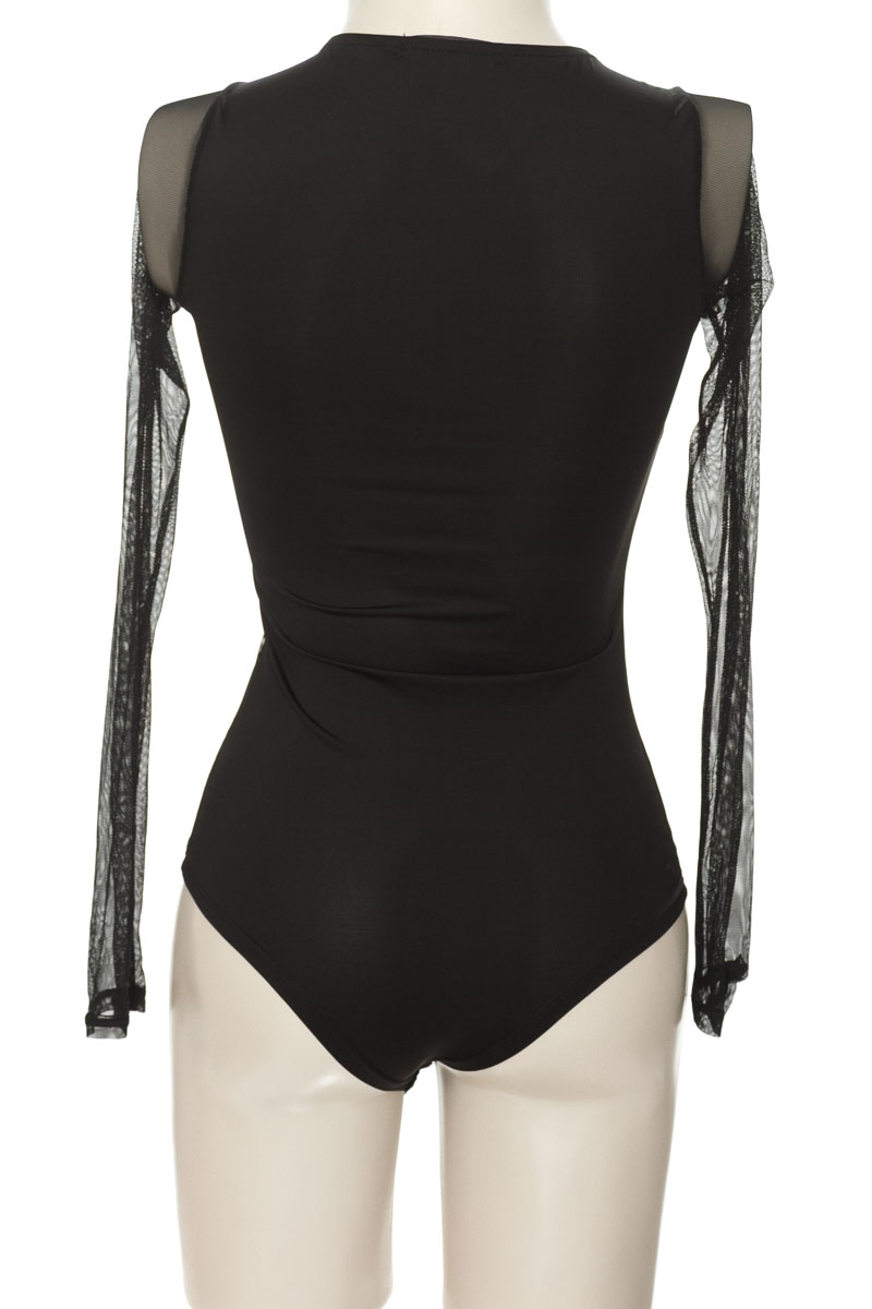 Top / Camiseta color Negro - NAVISSI