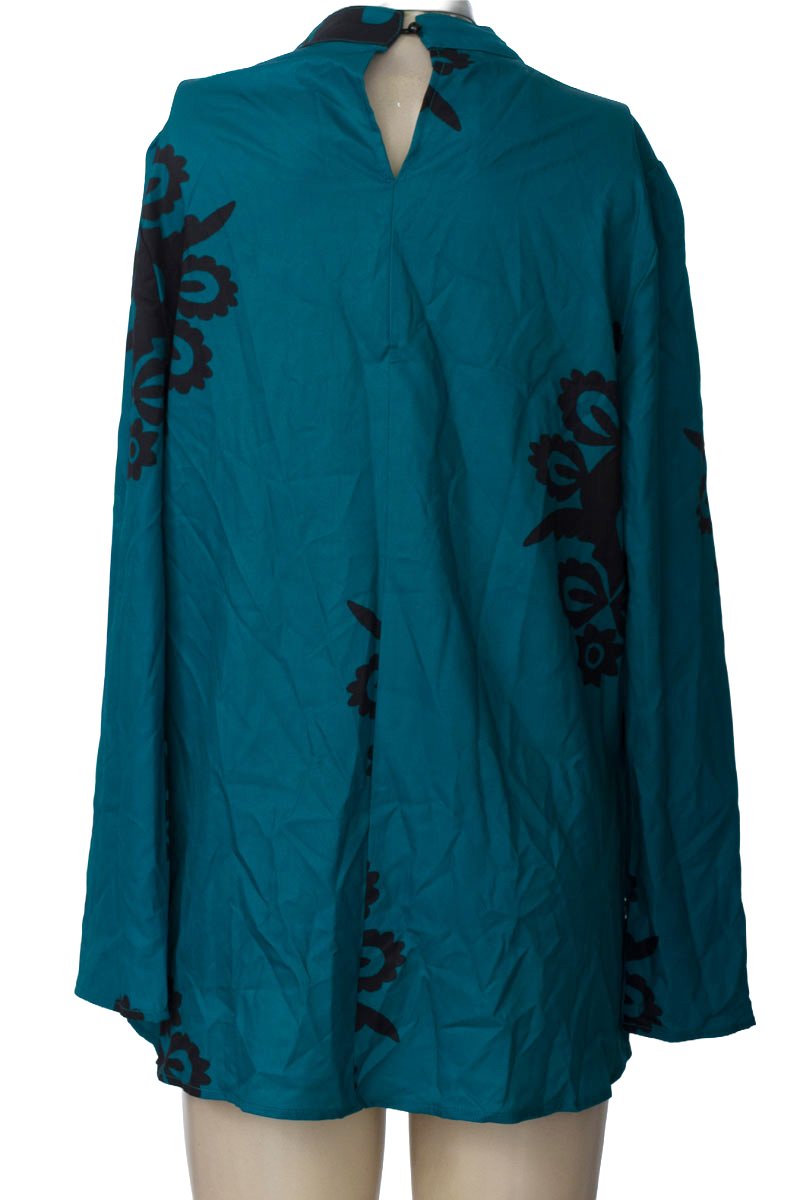 Blusa color Azul - Closeando