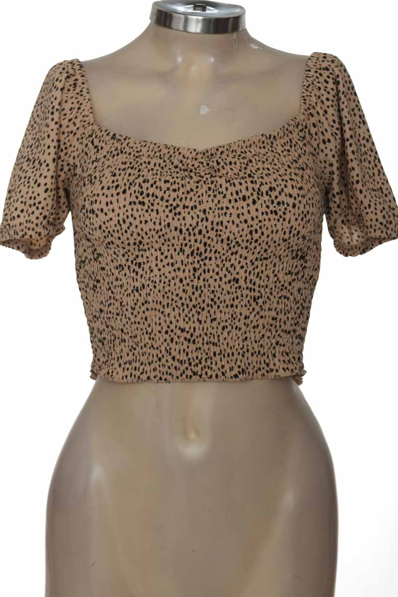 Top / Camiseta color Beige - Stradivarius