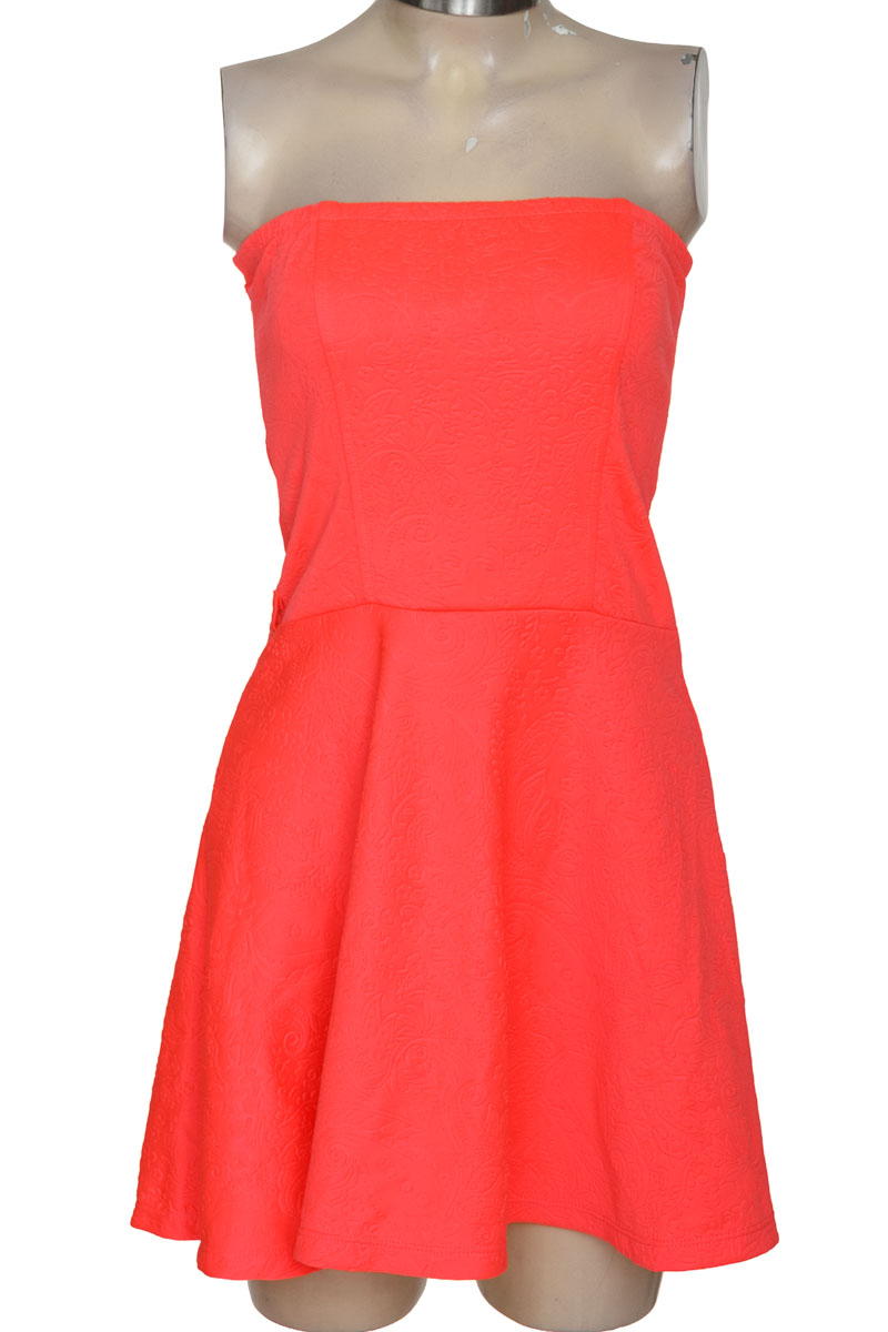 Vestido / Enterizo color Fucsia - Closeando