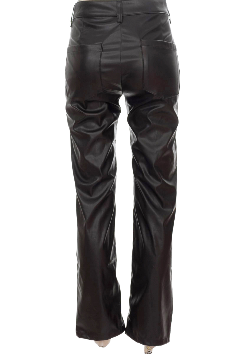 Pantalones color Negro - Leonisa