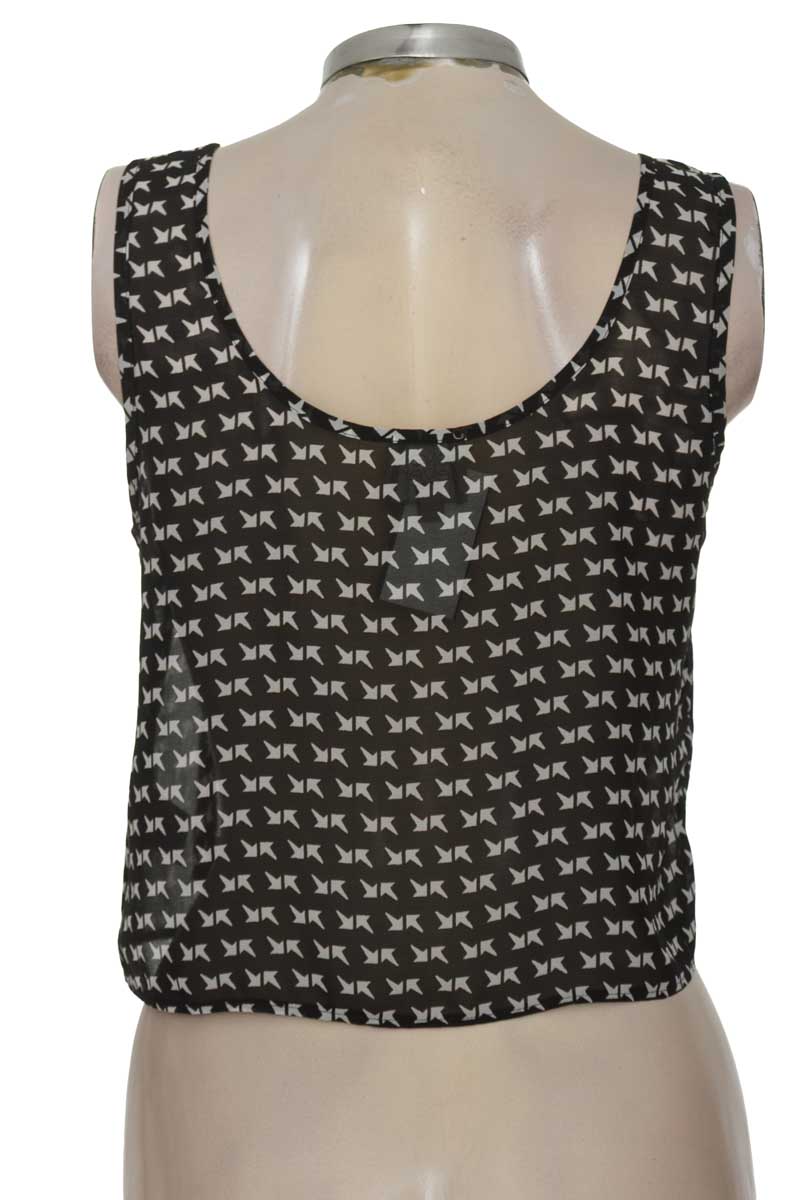 Top / Camiseta color Negro - Seven Seven