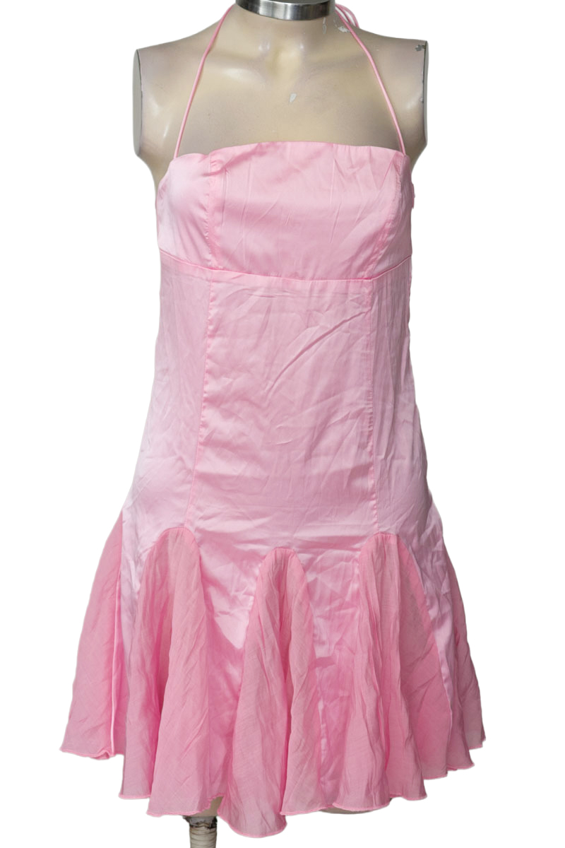 Vestido / Enterizo color Rosado - Closeando