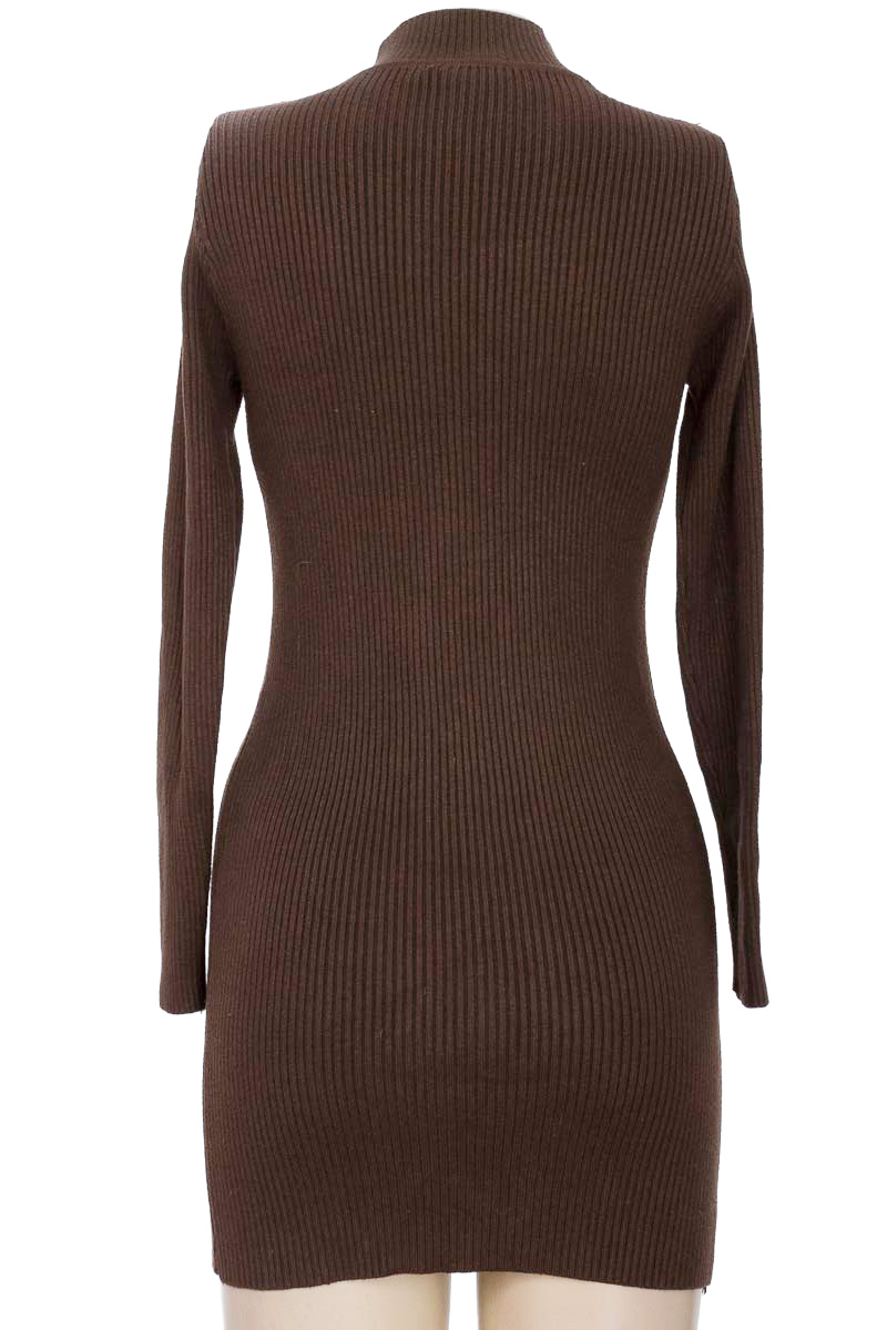 Vestido / Enterizo color Café - Closeando