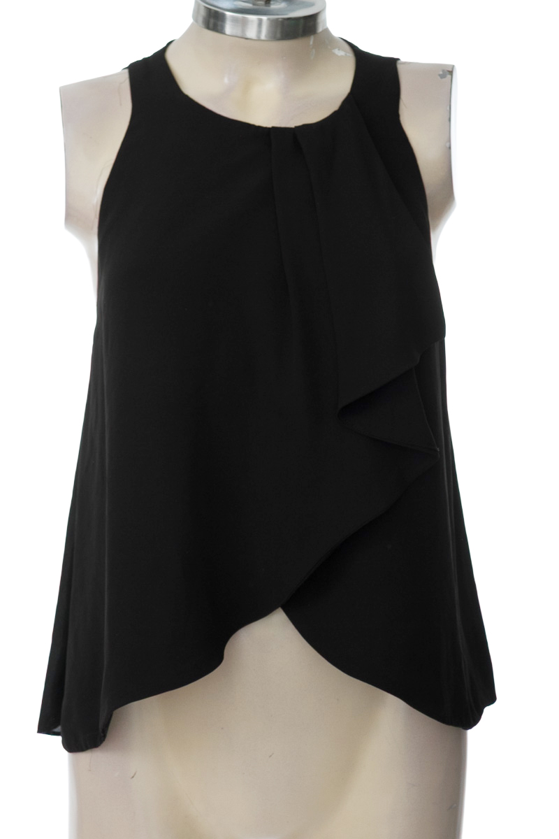 Top / Camiseta color Negro - Zara