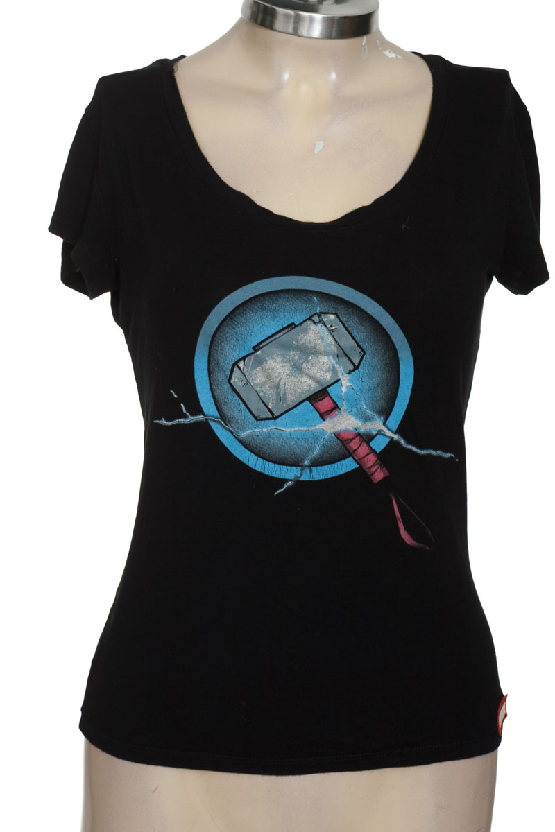 Top / Camiseta color Negro - Closeando