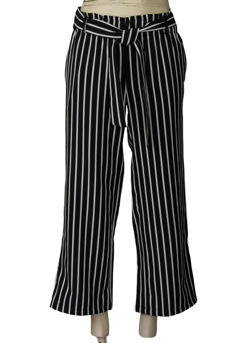 Pantalones color Negro - L&H