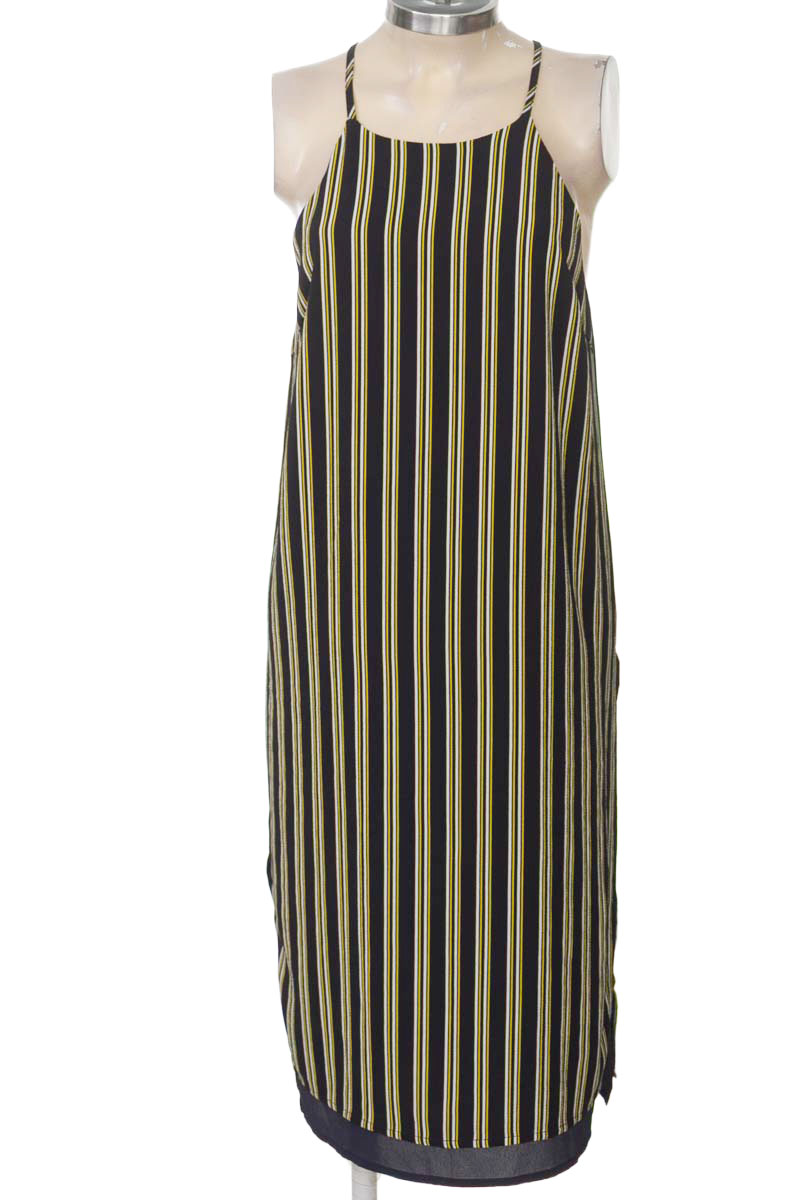 Vestido / Enterizo color Azul - Lush