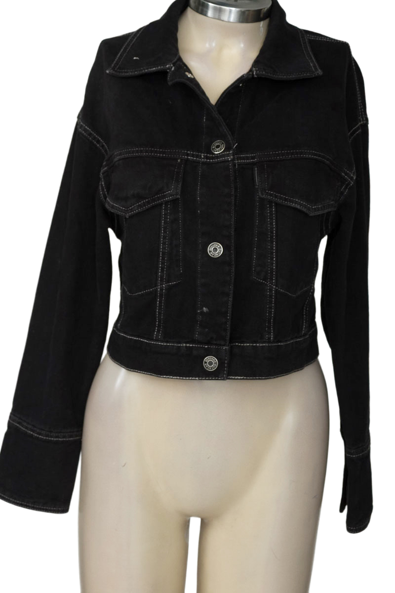 Chaqueta / Abrigo color Negro - Bershka