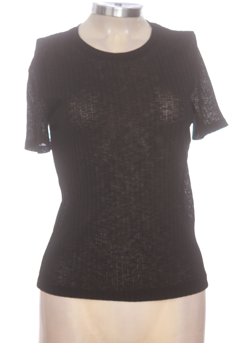 Top / Camiseta color Negro - Zara