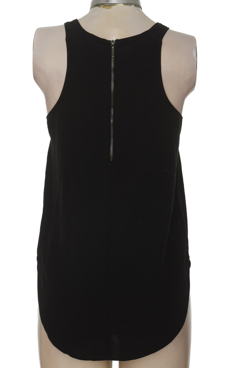 Top / Camiseta color Negro - Stradivarius