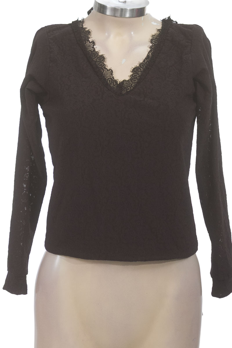 Blusa color Negro - Closeando