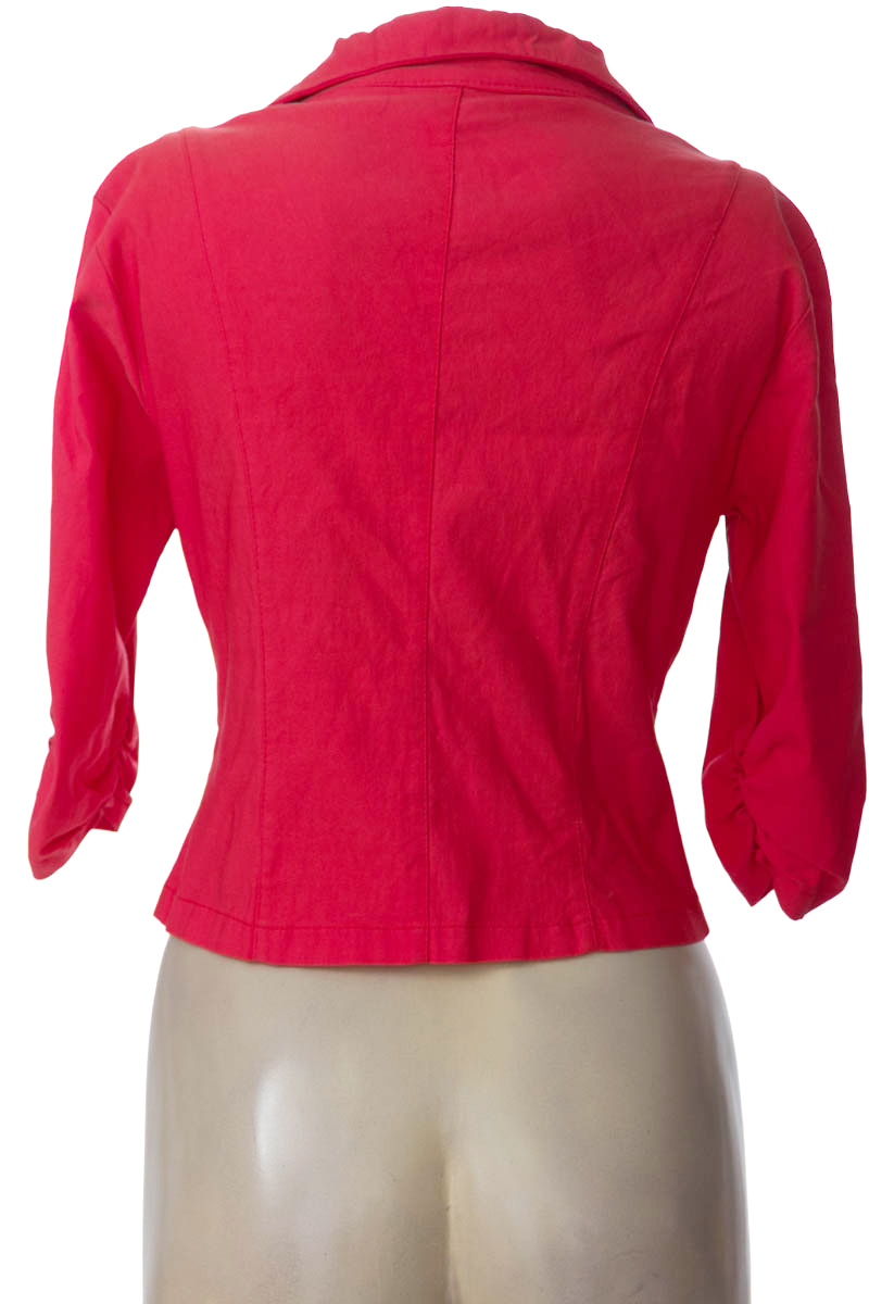 Chaqueta / Abrigo color Rosado - Closeando