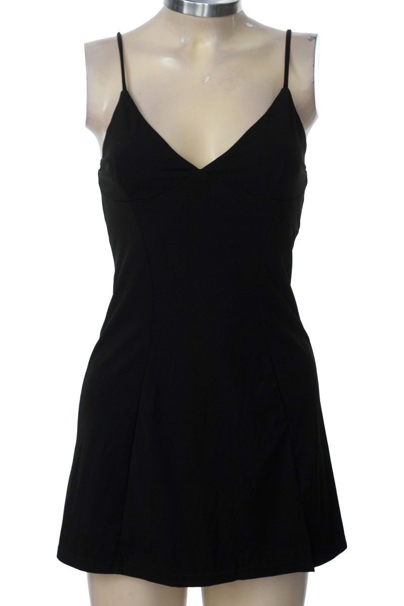 Vestido / Enterizo color Negro - Closeando