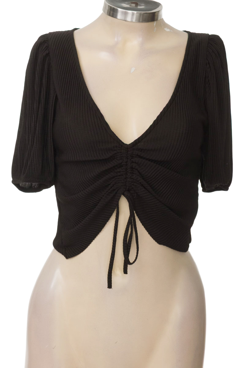 Top / Camiseta color Negro - Zara