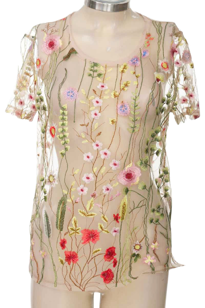 Top / Camiseta color Beige - Studio F