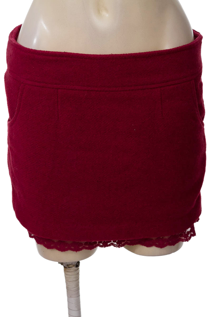 Falda color Vinotinto - Pronto