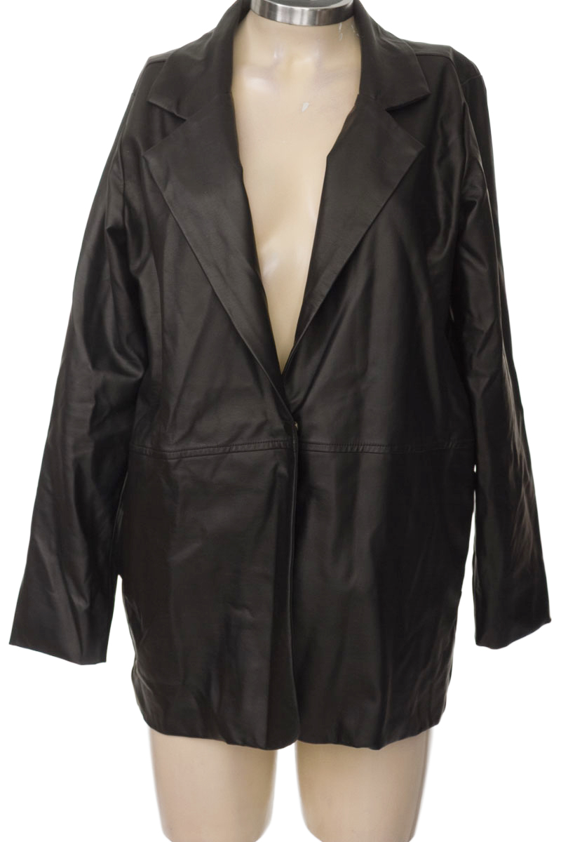 Chaqueta / Abrigo color Negro - One Half