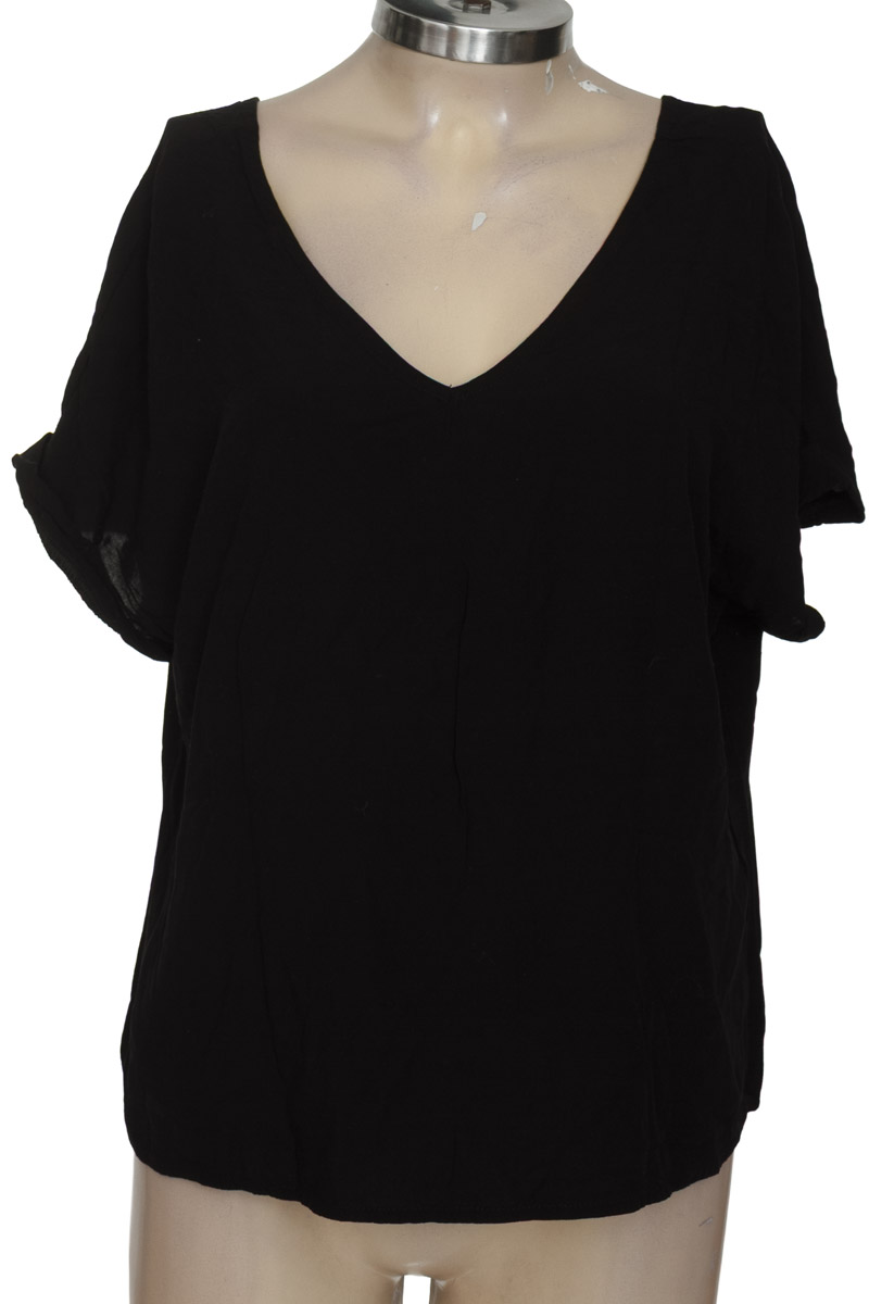 Blusa color Negro - Closeando