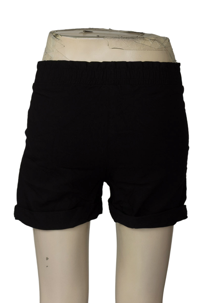 Short color Negro - Closeando