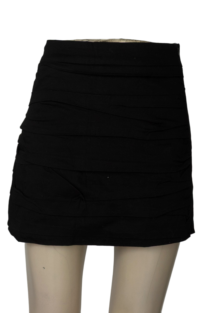 Falda color Negro - Stradivarius