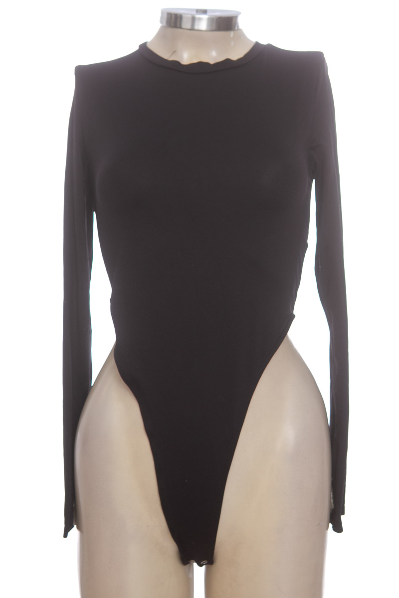 Top / Camiseta color Negro - Bershka