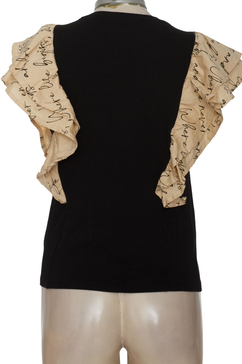 Top / Camiseta color Negro - Juliana Sanchez