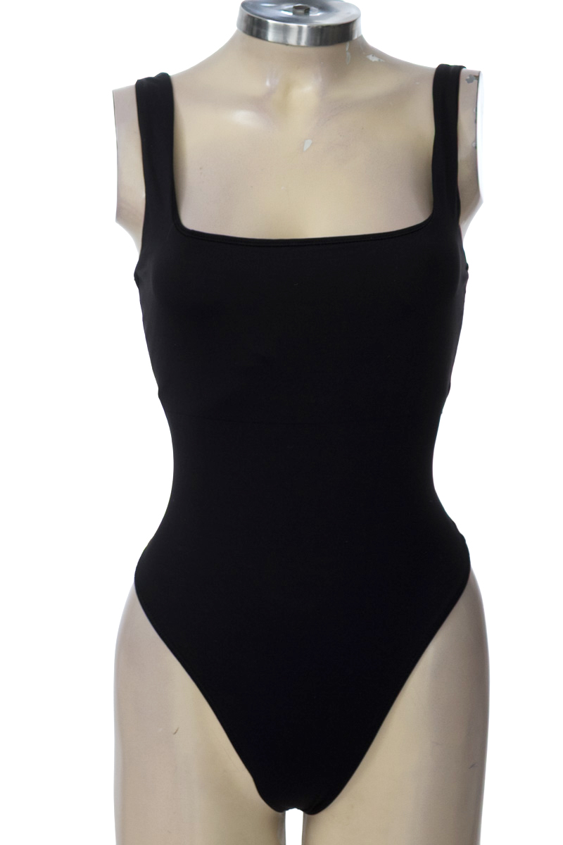 Top / Camiseta color Negro - Bershka