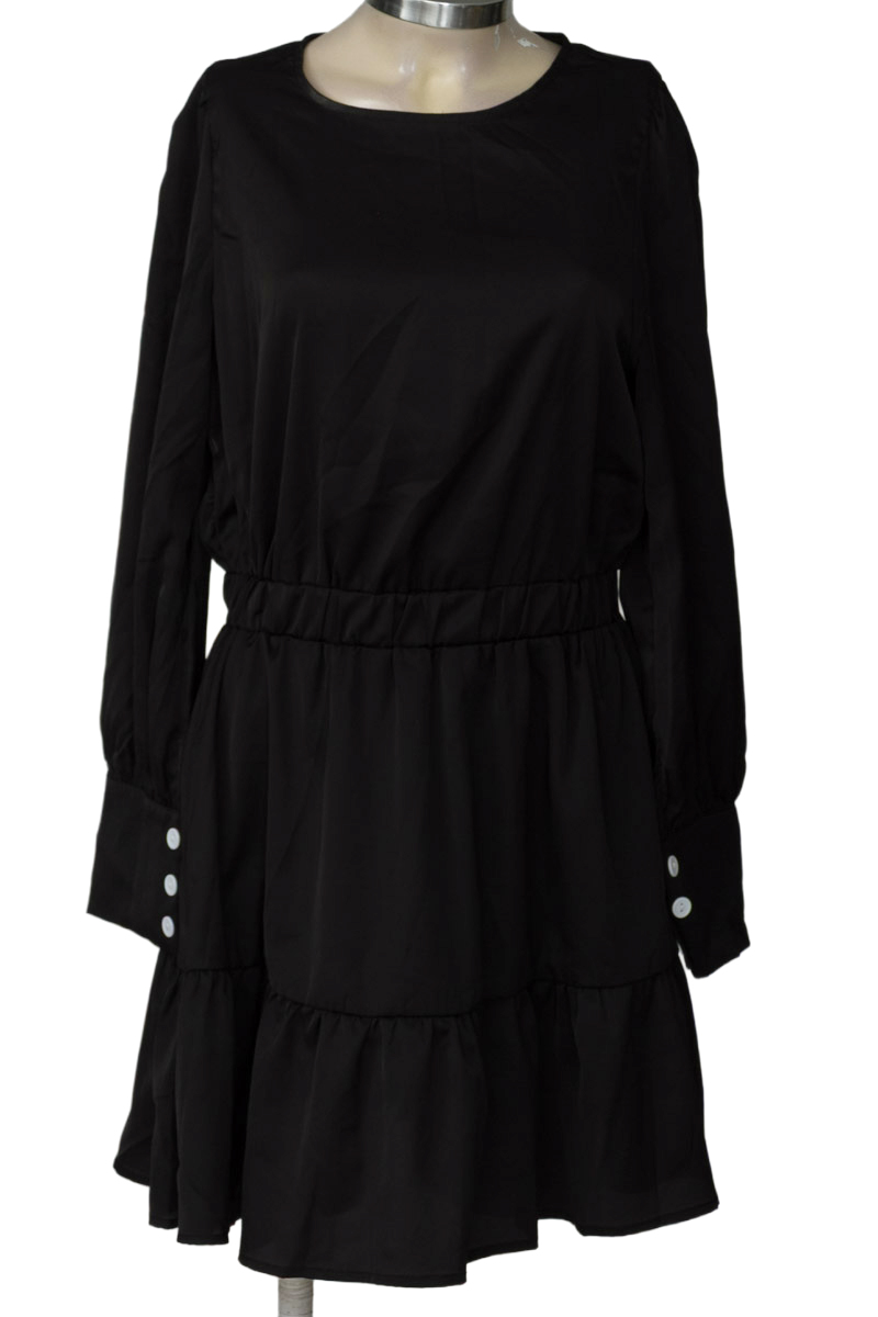 Vestido / Enterizo color Negro - Closeando