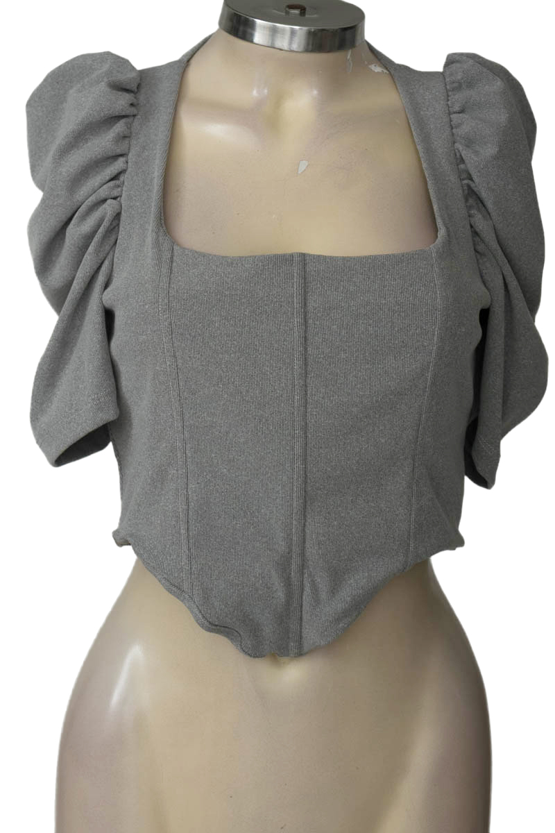 Top / Camiseta color Gris - Closeando