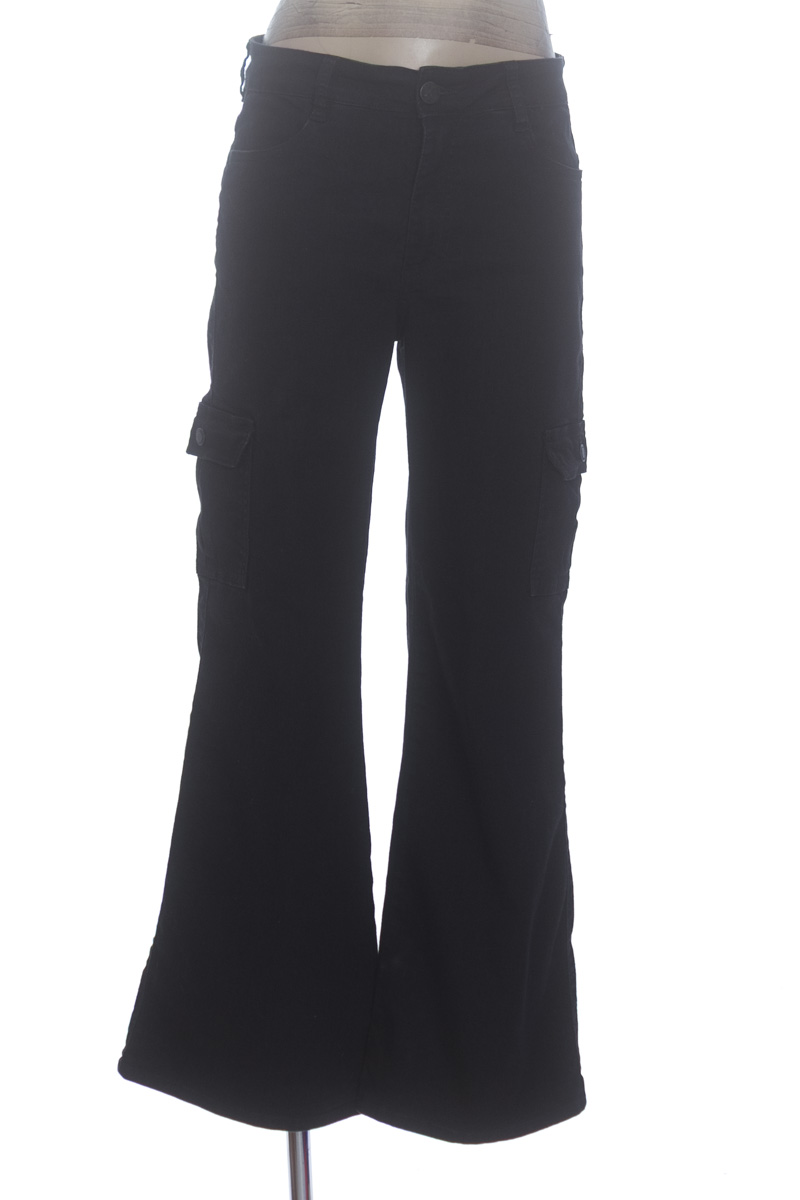Pantalones color Negro - Pop Rose