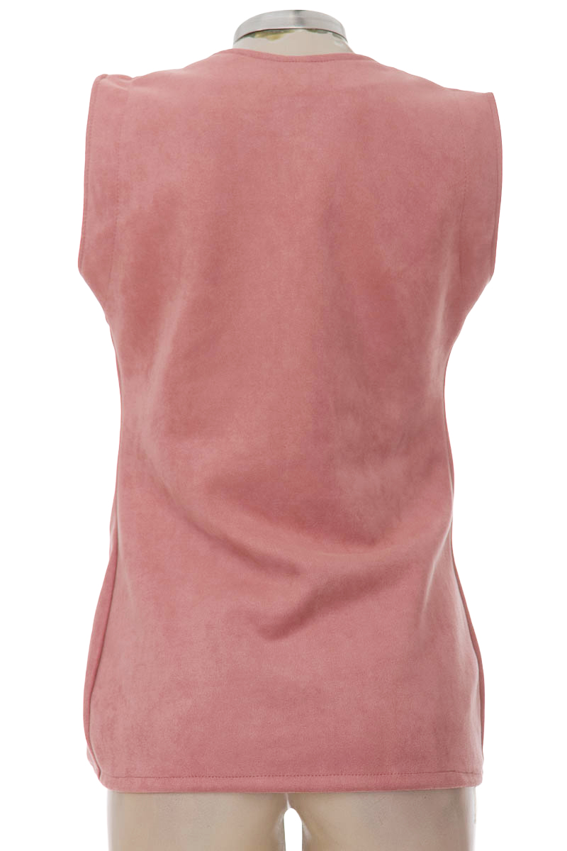 Chaqueta / Abrigo color Rosado - Closeando