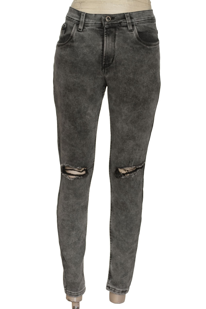 Pantalones color Gris - Closeando