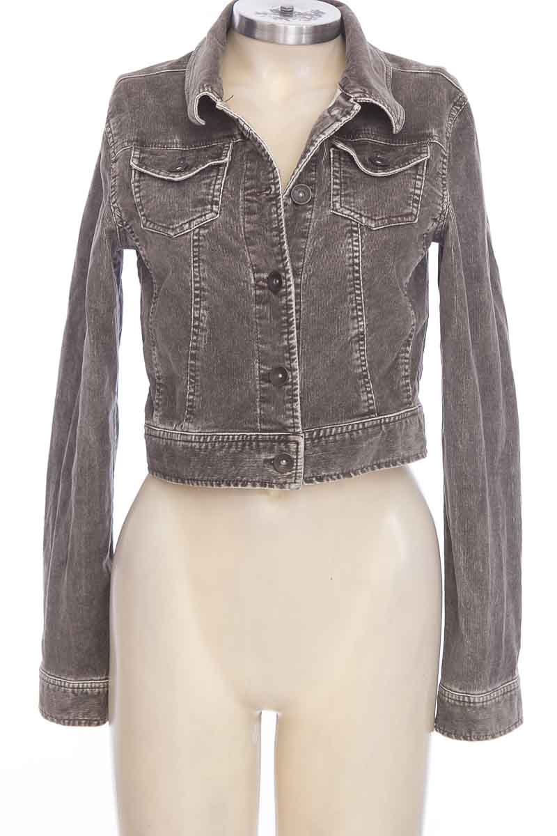 Chaqueta / Abrigo color Gris - Max Rave | Closeando