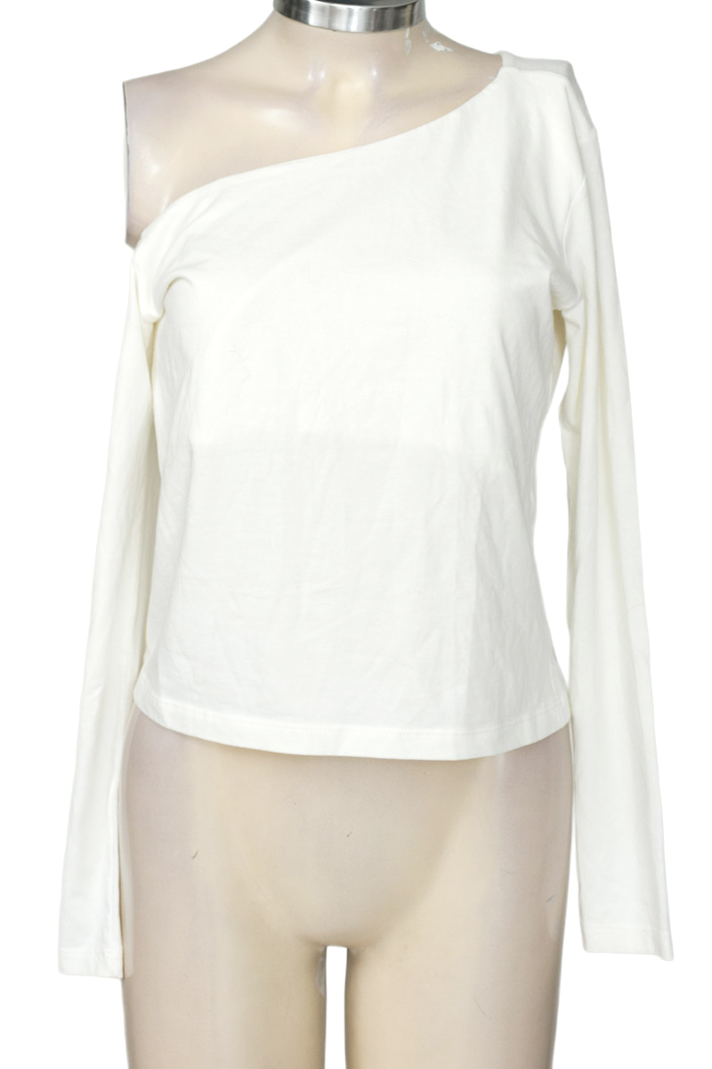 Top / Camiseta color Blanco - Color Blue