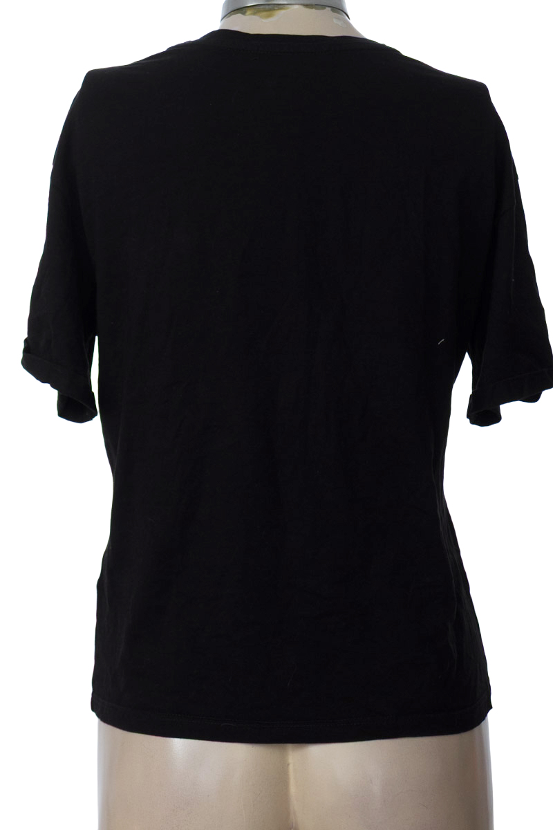 Top / Camiseta color Negro - Arkitect/daniela salcedo