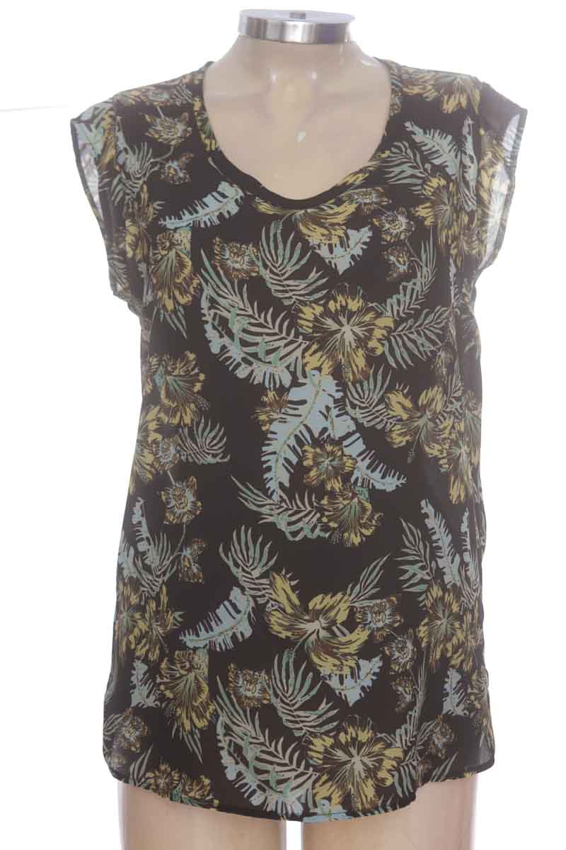Top / Camiseta color Negro - Seven Seven