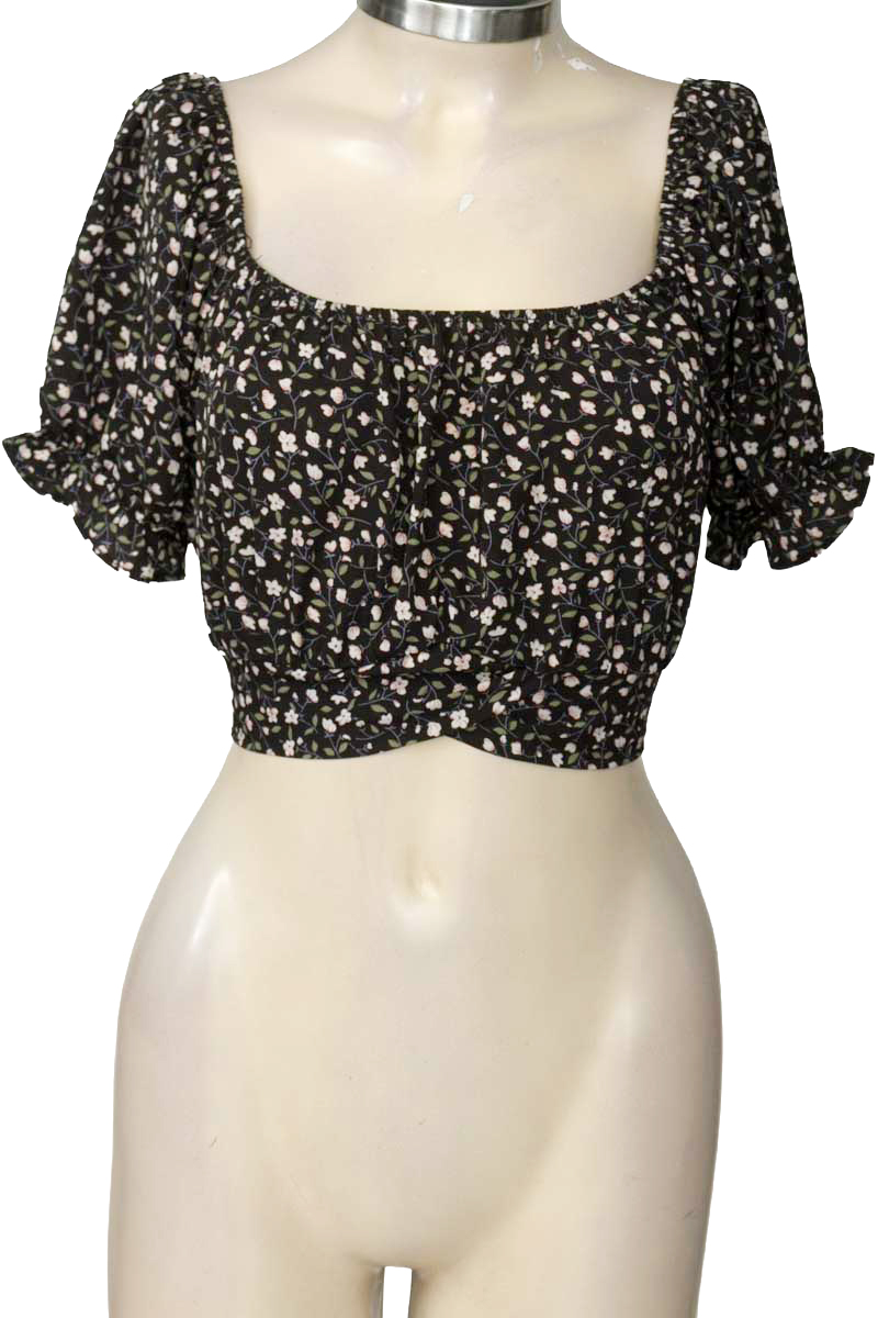 Top / Camiseta color Negro - Closeando