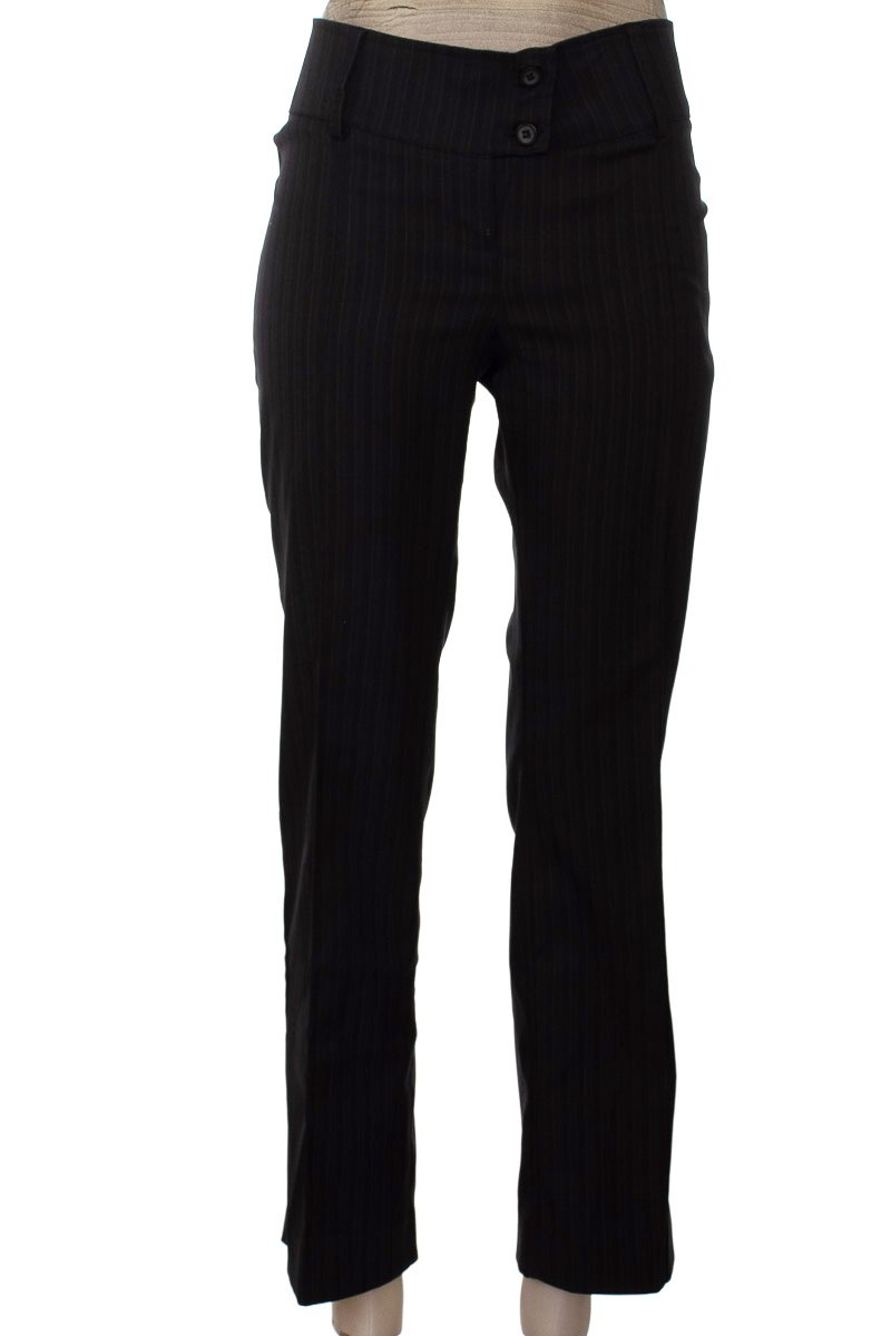 Pantalones color Gris - Closeando