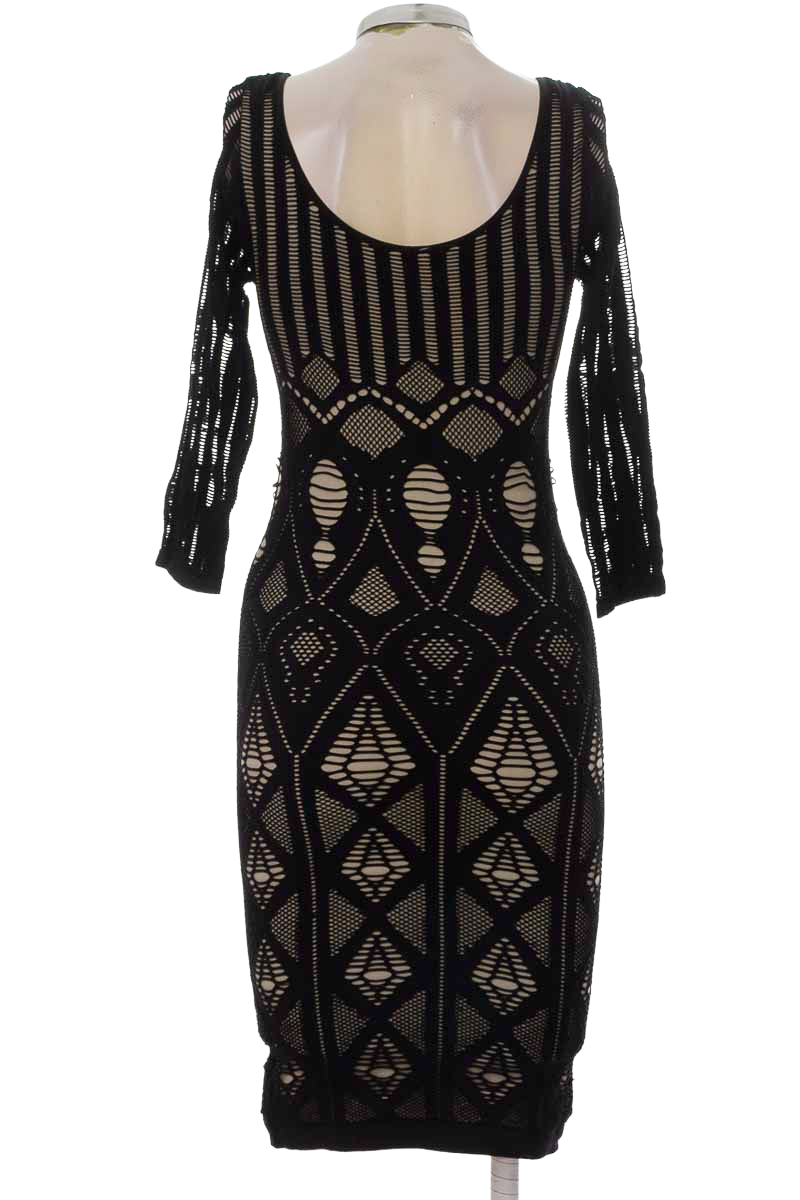 Vestido / Enterizo color Negro - Closeando